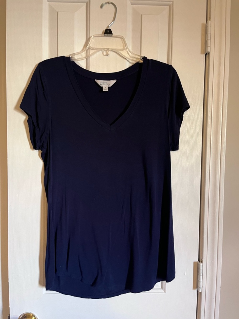 Market & Spruce Women’s Navy V-Neck T-Shirt Size M